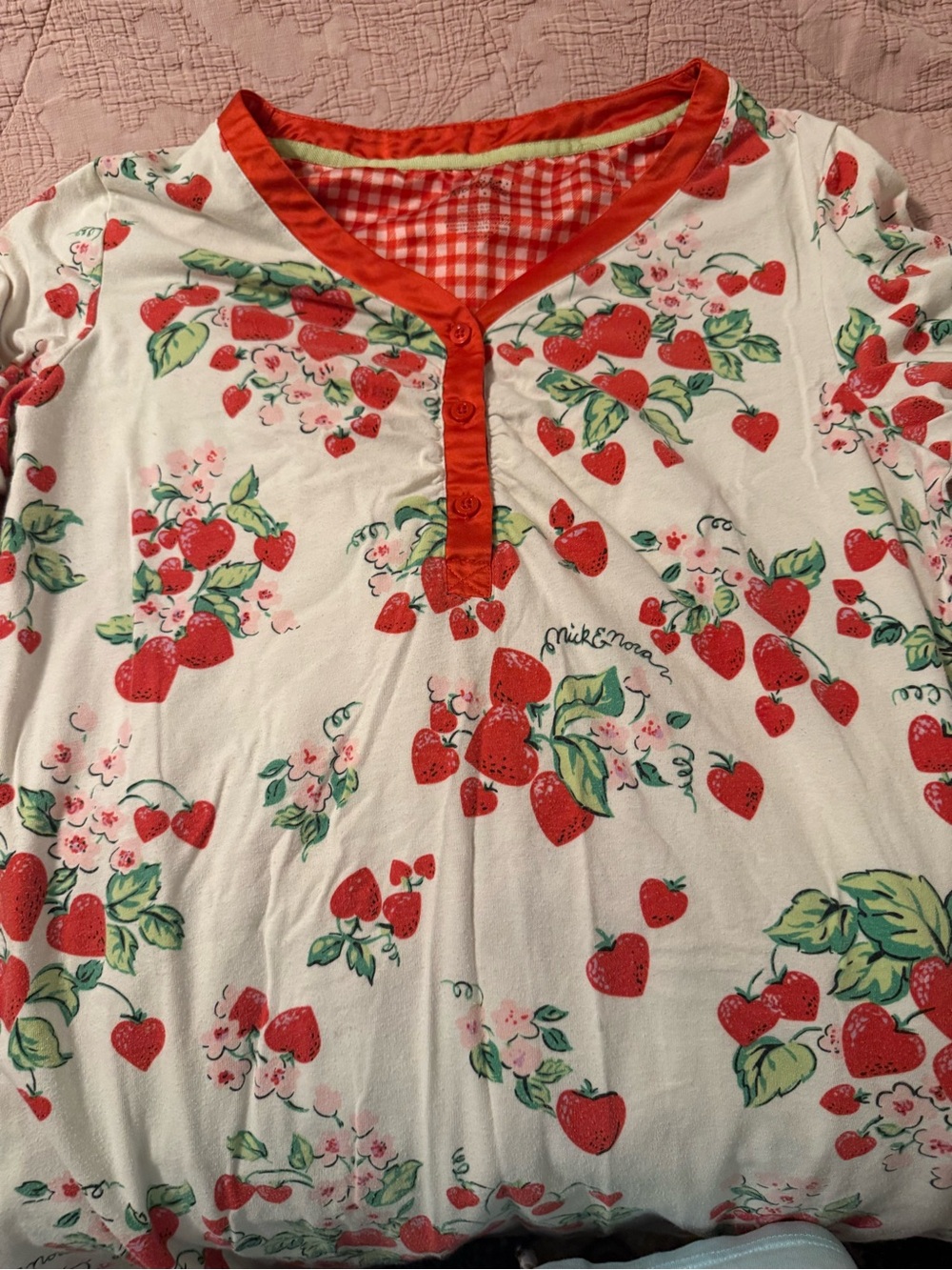 Vintage Nick & Nora sleep shirt knit strawberry print good condition size L